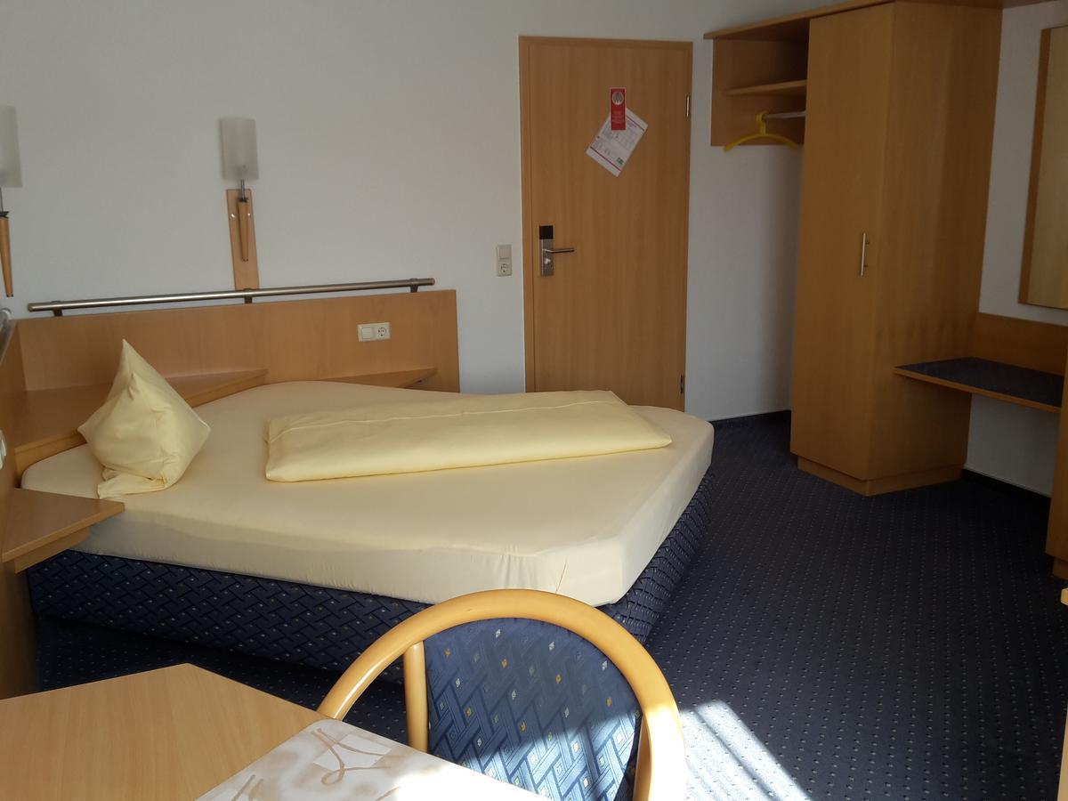 Motel Am Highway Althengstett Esterno foto